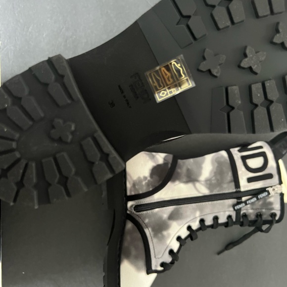 Fendi Canvas Floral Print Boots - Picture 4 of 13